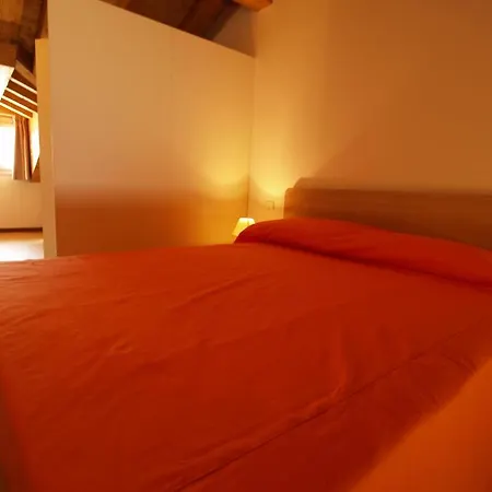 Locanda Posta Argegno Habitación foto
